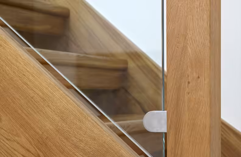 Home 3 stairs with glass separator